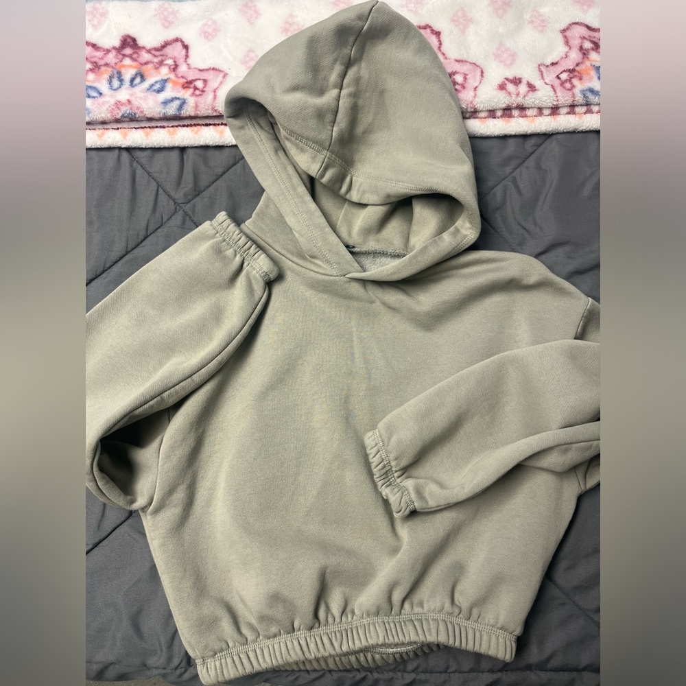 Zara crop hoodie